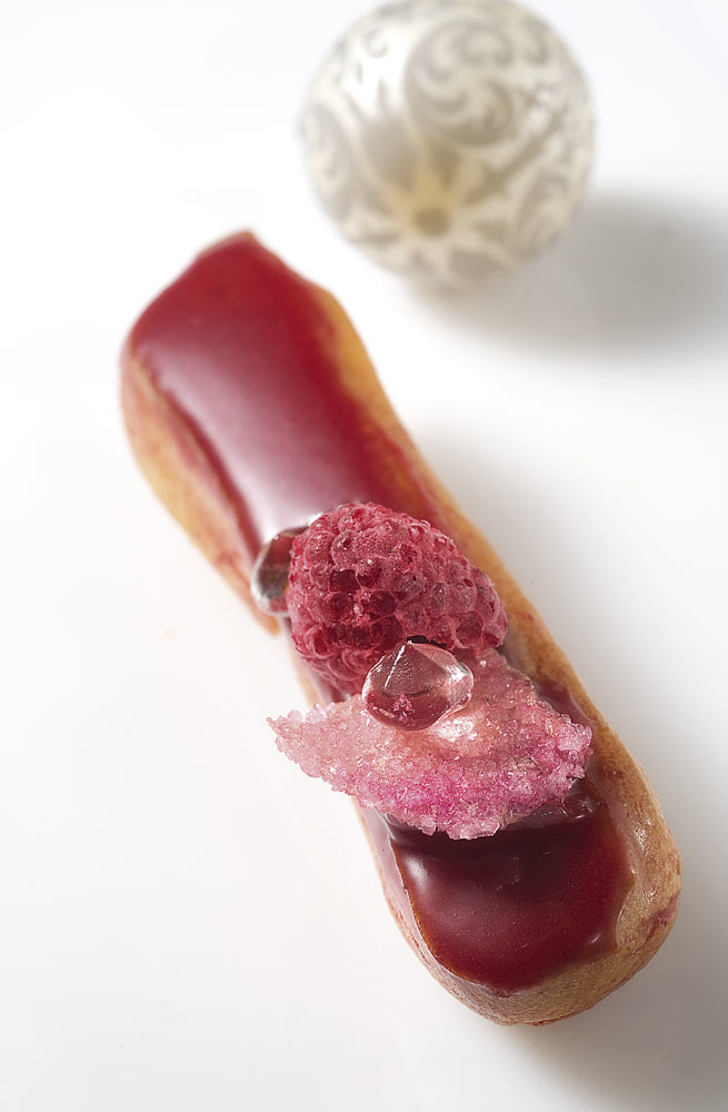 Raspberry éclair with rose perfume