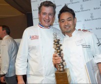 The winner, Onishi, with Nicolas Boussin