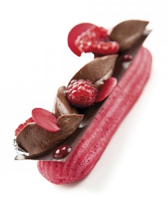 Chocolate and raspberry éclair by Antony Prunet. Photo by T. Caron.