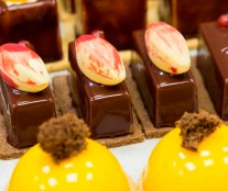 Petits fours by Oriol Balaguer