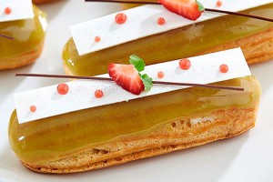 Winning éclair by Karaca