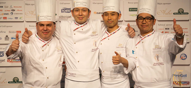 The japanese team, winners of the World Championship 2015