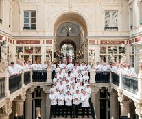 Relais Desserts pastry chefs in the Pommeraye Passage