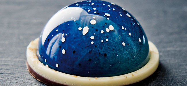 Bleuet (blueberry) chocolate bonbon by Philippe Vancayseele