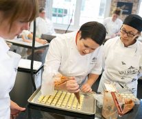 Sarah Tibbets. Course Valrhona "modern buffet". bonbons