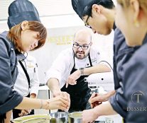 Bachour and students in T DESSERT