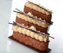 Entremet's Bachour T DESSERT