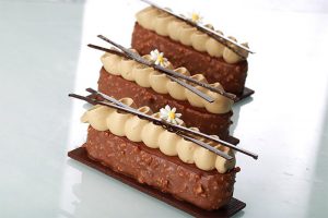 Entremet's Bachour T DESSERT