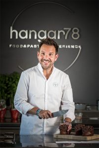 A moment of the michalak's class Hangar 78