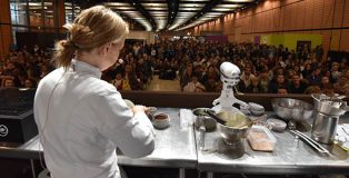 Demo pastry at Salon du Chocolat