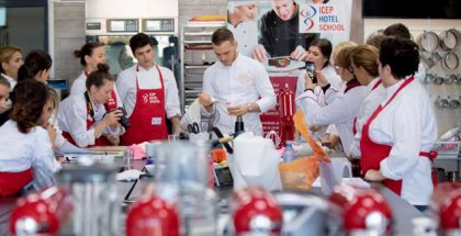 Amaury Guixon during a masterclass at Icep Hotel School