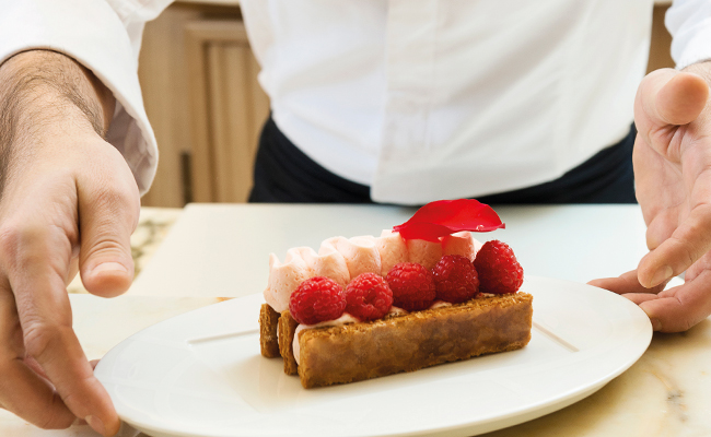 Millefeuille minute Ispahan by Pierre Hermé