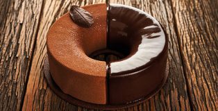 Creamy chocolate and orange tart by Luciano García