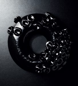 Black Ring by Gustavo Sáez