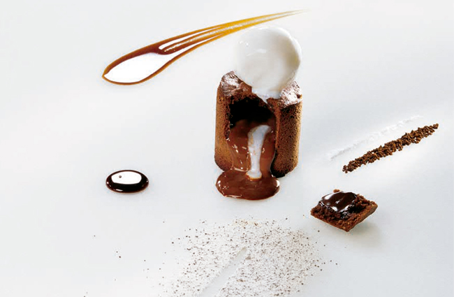 Biscuit de chocolat ‘coulant’ with cocoa aromas and chocolate syrup with Aubrac tea  by Michel Bras 