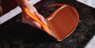 Tempering chocolate