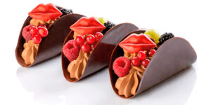 Barbara decor chocolate lips