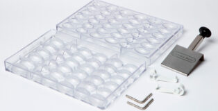 Magnetic clamps by Chocolate World