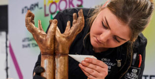 candidate working on a chocolate sculpture