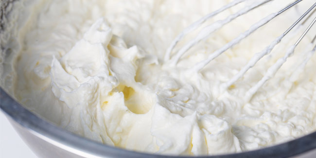 A prototype of fat-free whipped cream using bacteria has been developed in Copenhagen