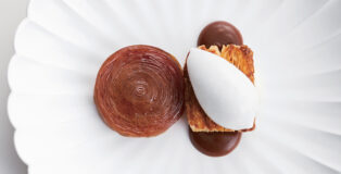 Apple tatin with Lapsang Souchong Caramel, spicy cream, and coconut sorbet by Eunji Lee
