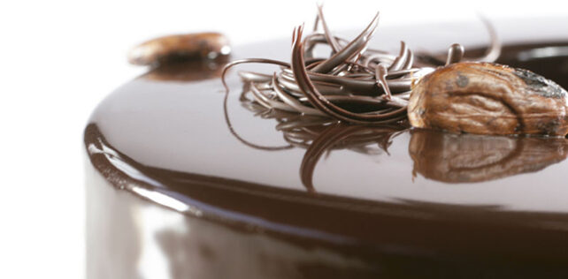 Seven chocolate books from which to acquire techniques and improve recipes