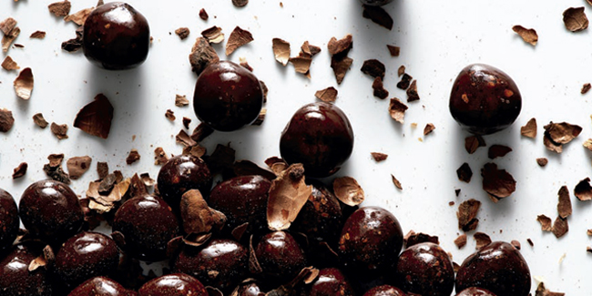 Valrhona goes back to basics with the whole bean couverture, Oqo