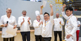 Yeon Sunheum and Han Doyoung, winners of The iba.UIBC.Cup of Confectioners