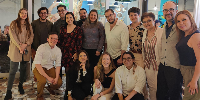 The Dulcypas team together with a representation of the group of young figures linked to the resurgence of Guatemalan gastronomy through their most personal ingredients.