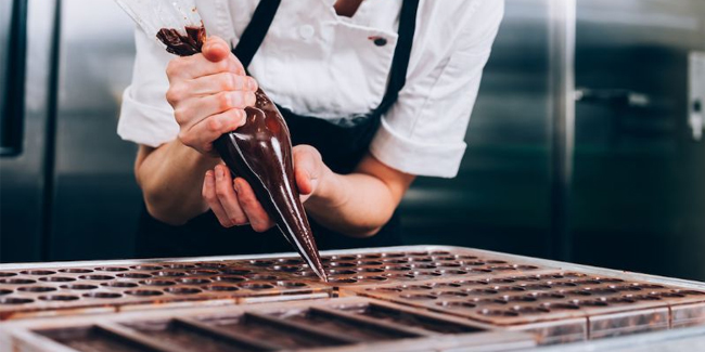 What will be the global pastry, bread, and chocolate trends in 2024?