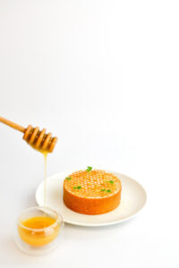 Floreale dessert with pollen, honey, and lemon by Alexandre Thabard